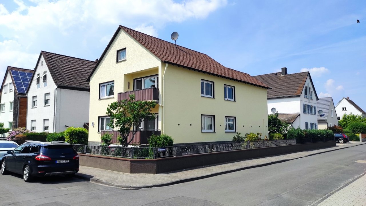 Mörfelden-Walldorf: Zweifamilienhaus mit viel Potential 