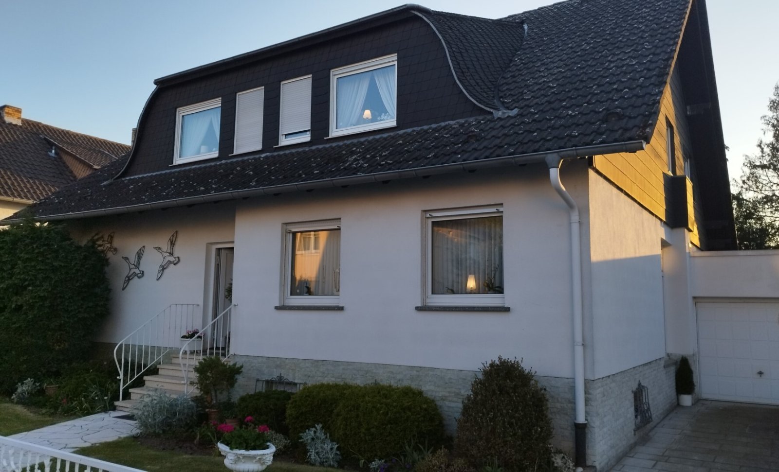 Einfamilienhaus in ruhiger Lage und schönem Garten! 